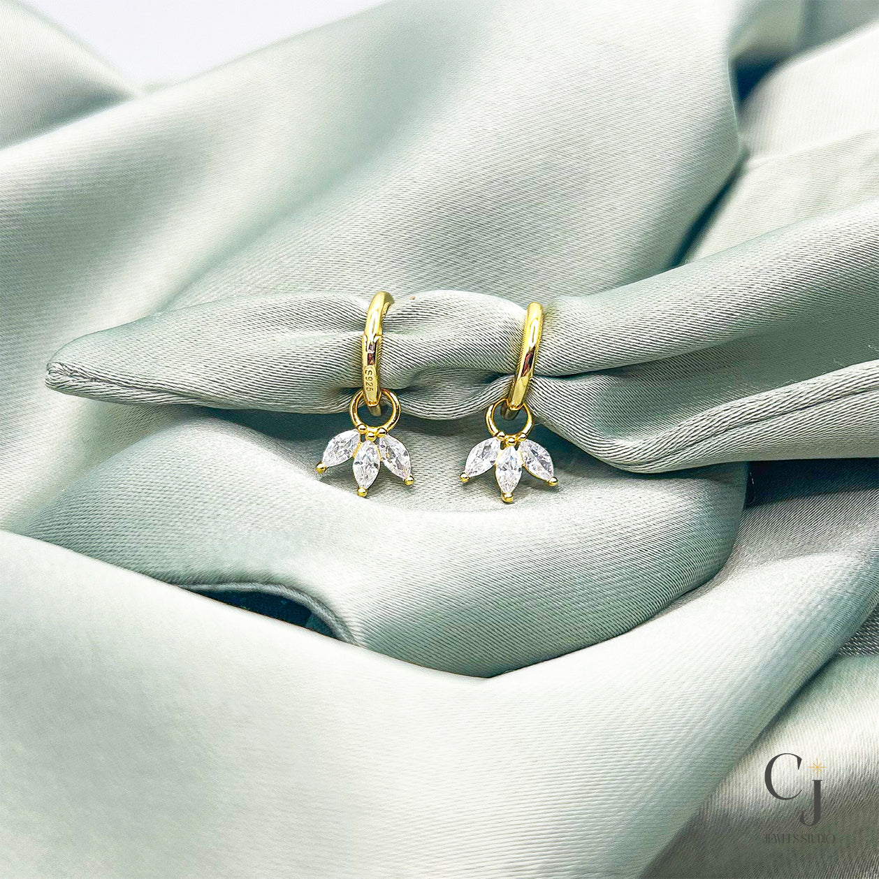 Gold Huggie Hoop Earrings | Hoop Earrings | CJ Jewels Studio